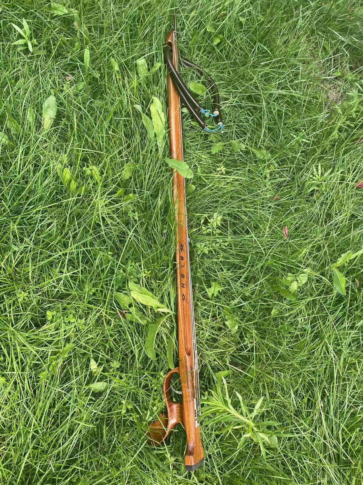 Olive Drab Teak Wood 110cm Diving Speargun Set – Portable Spear Fishing Tool for Underwater Fishing MARKSMAN