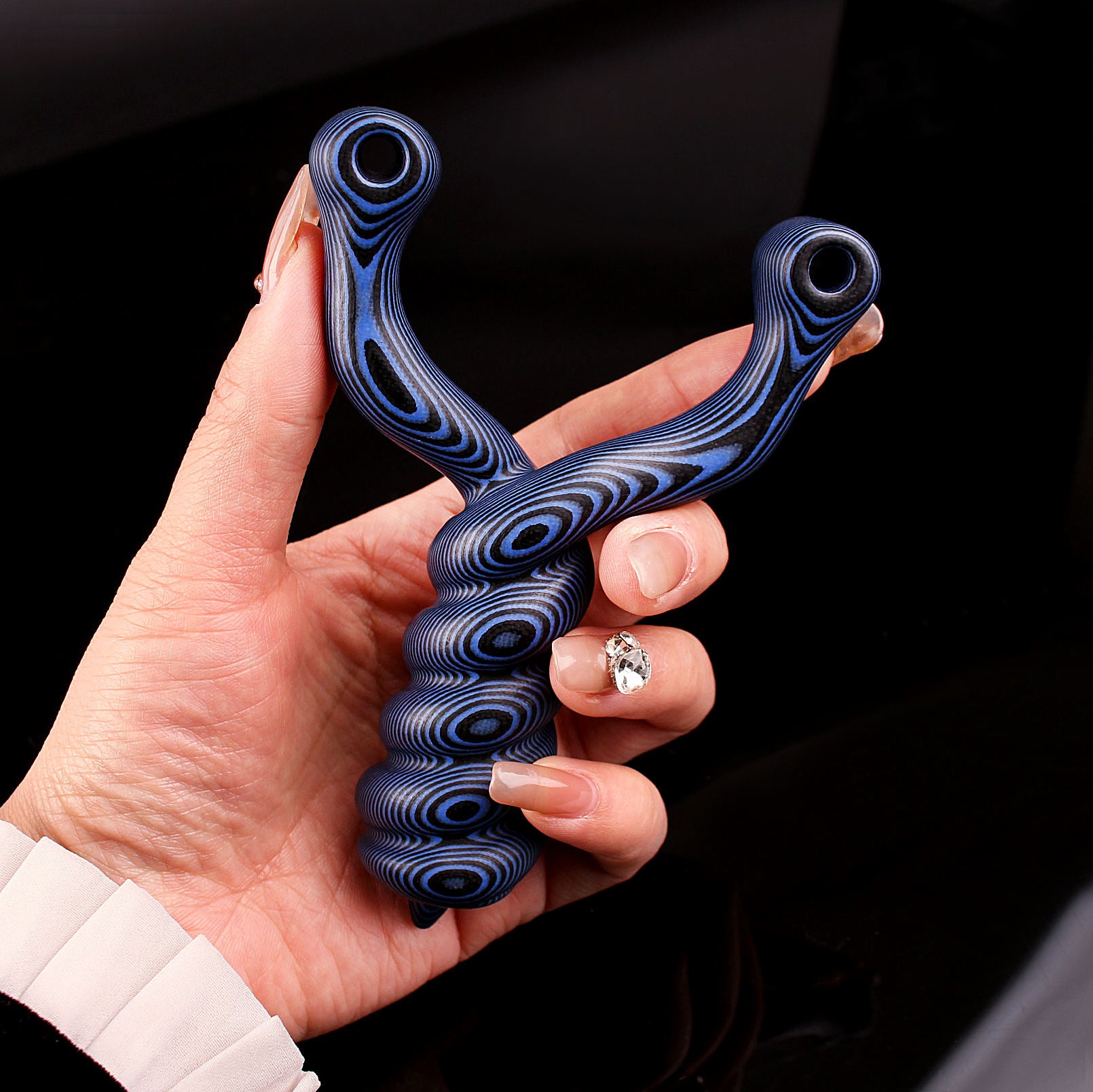Black G10 Fried Dough Twists Slingshot – Red/Blue | Round Head Design INDIAN SLINGSHOT