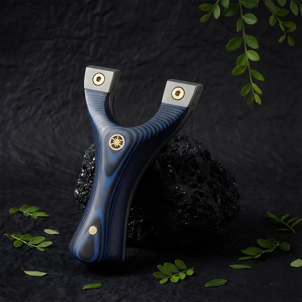Black STARCORE Titanium G10 Slingshot MARKSMAN