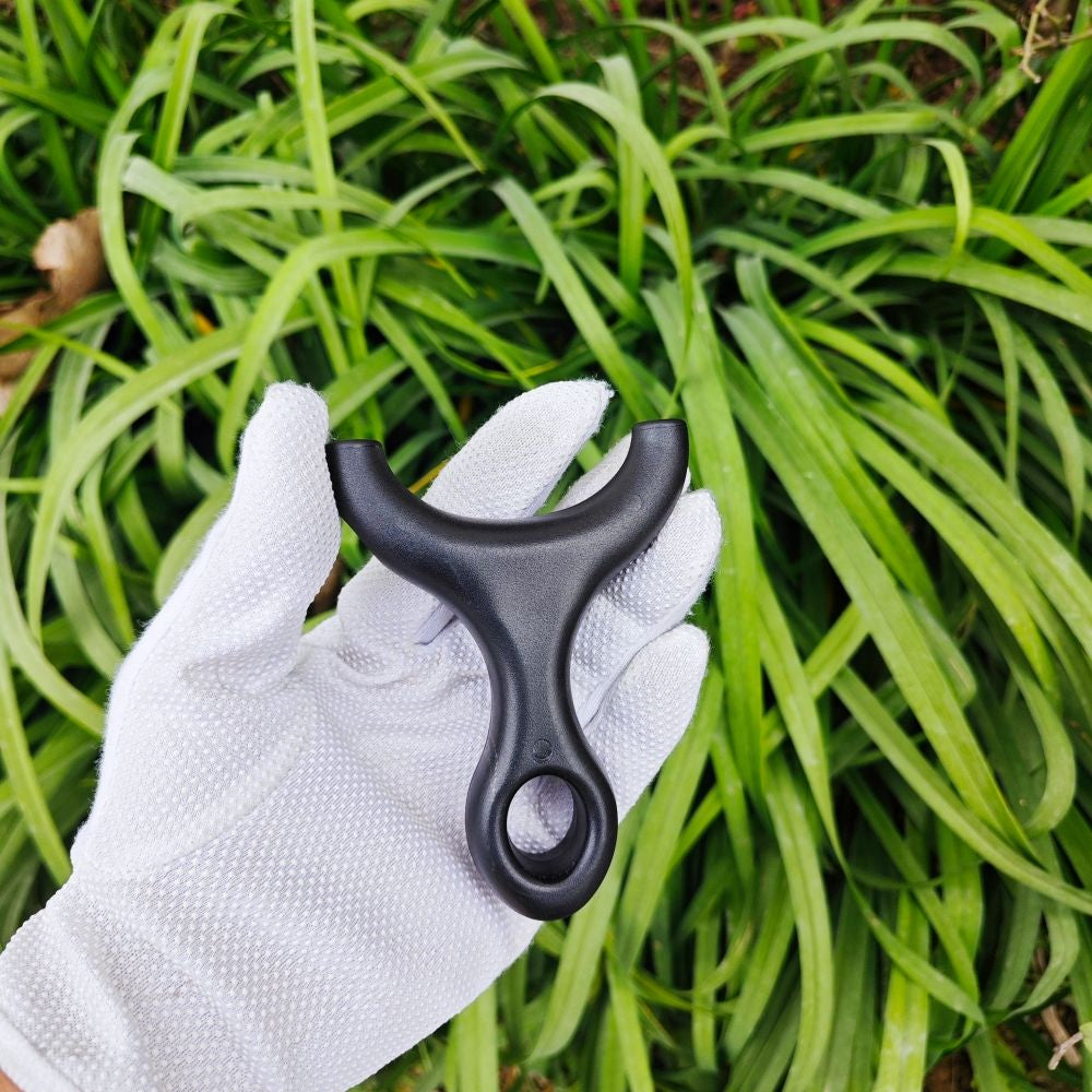 Light Gray U-Grip Lite Black Mini Slingshot – Compact ABS Ergonomic Arc Handle for Outdoor Recreation INDIAN SLINGSHOT