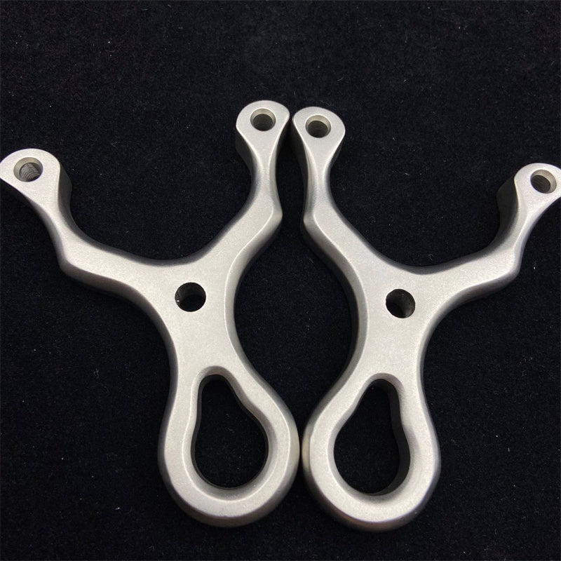 Light Gray CNC Stainless Steel Flying Tiger Flat Leather Slingshot Free Binding Outdoor Professional Sports Precision Catapult Feel