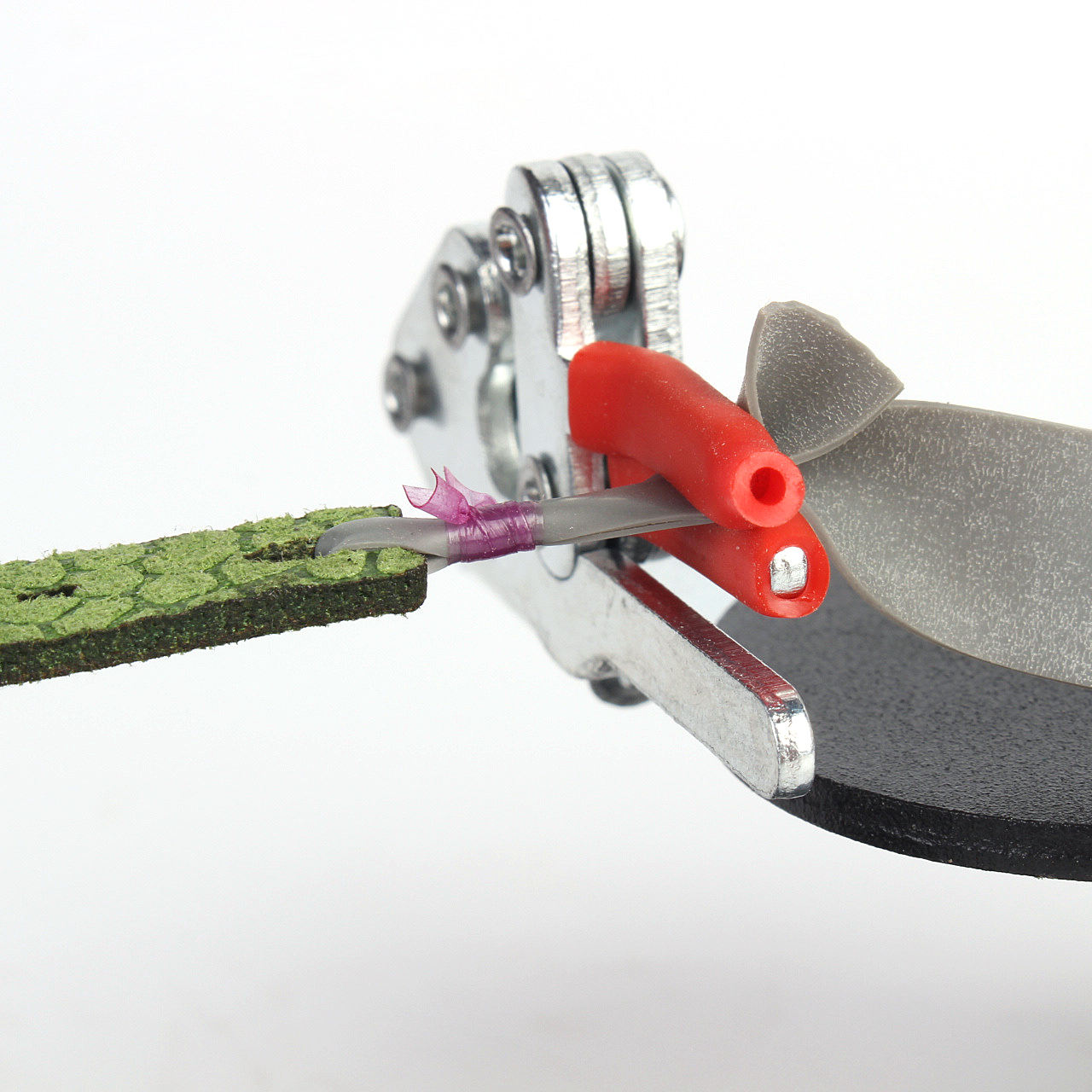 Piaoyu Slingshot Metal Laser Infrared Slingshot Rubber Band Clip Slingshot Outdoor Hunting Competitive Catapult Toy 27055113930
