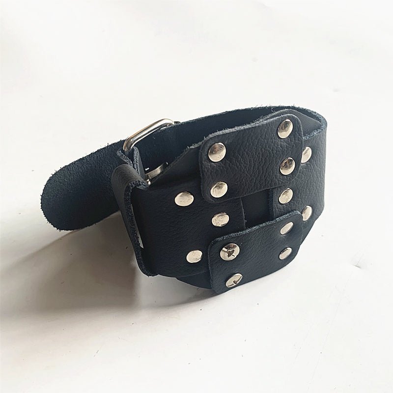 UniqueType2ElasticWristbandSlingshotProtector - Main Image